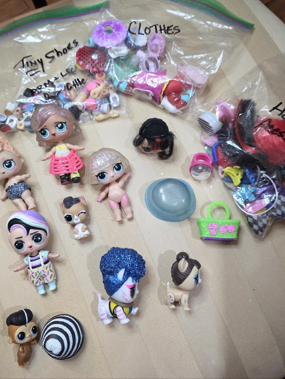 L.O.L SURPRISE DOLLS AND ACCESSORIES